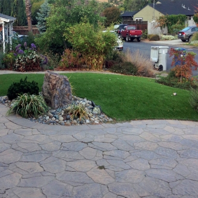 Fake Lawn Bay Lake, Florida Landscape Rock, Front Yard Landscape Ideas